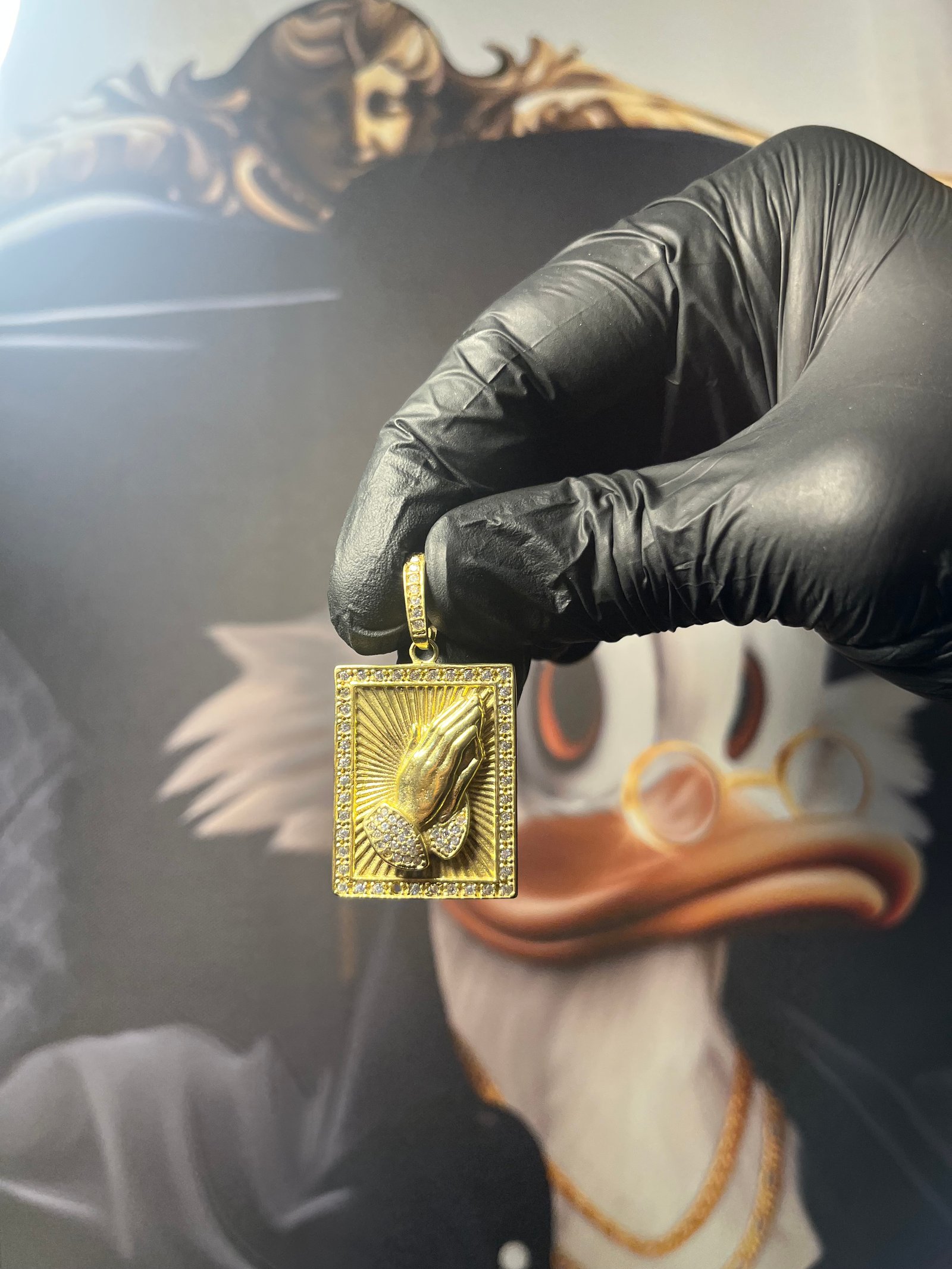 Pingente Cravejado mãos da fé (M)