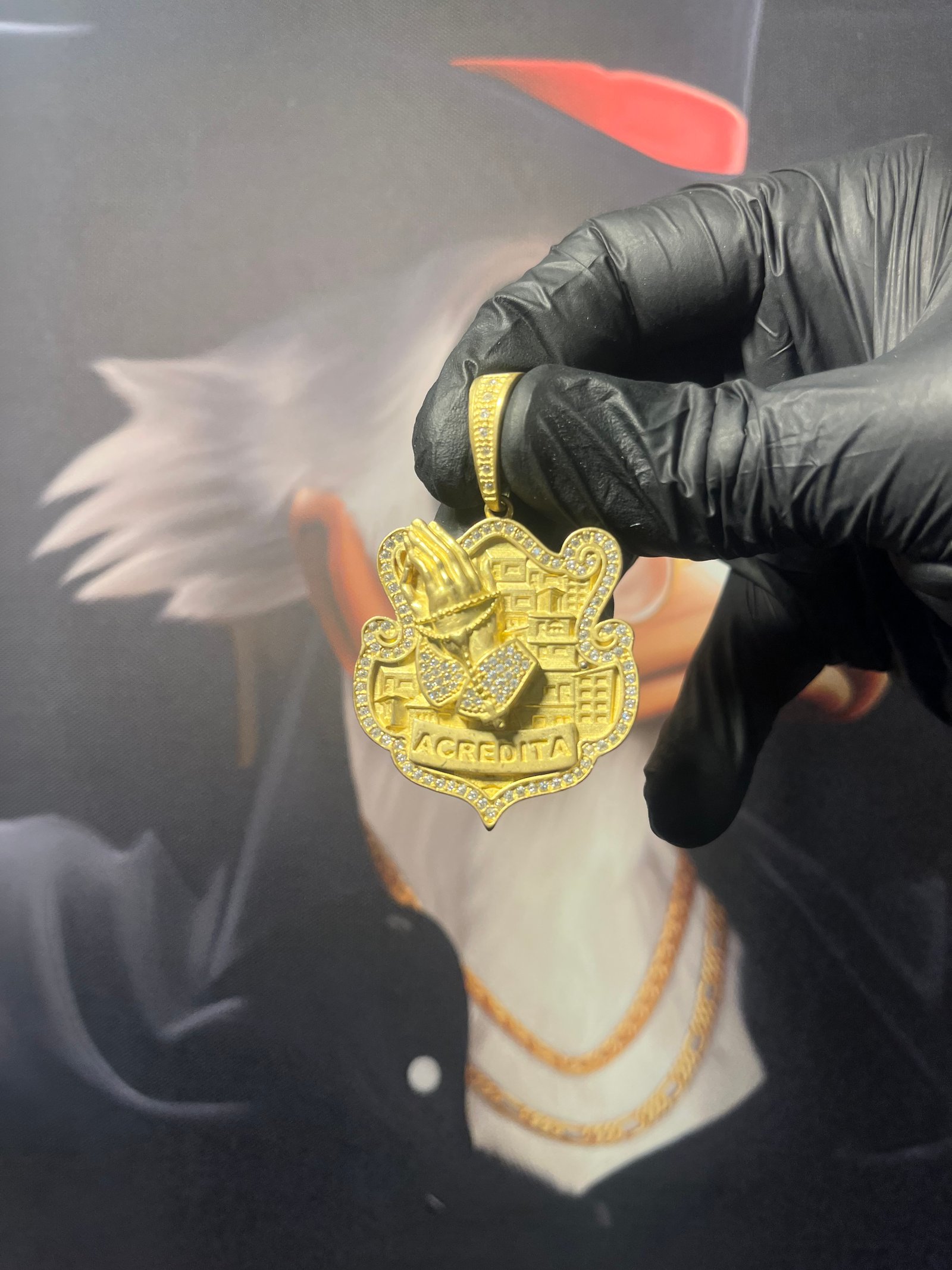 Pingente Maos de Fe Acredita (M)